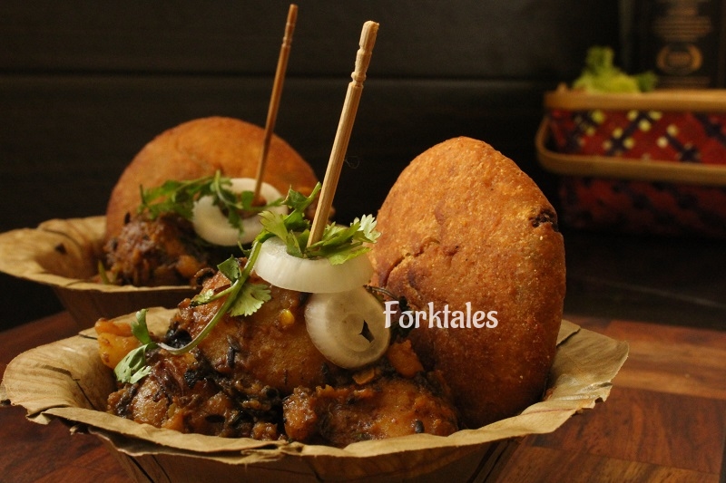 Bengali green pea kachori and dum aloo