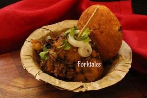 Bengali green pea kachori and dum aloo